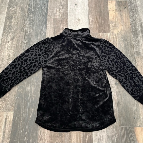 Nally & Millie Womens Top Size S Black Velvet Burn Out Knit Shirt - Picture 6 of 6